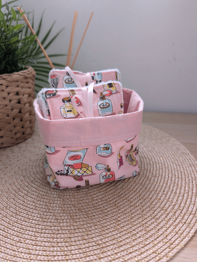 Panier de 10 cotons lavables démaquillants rose
