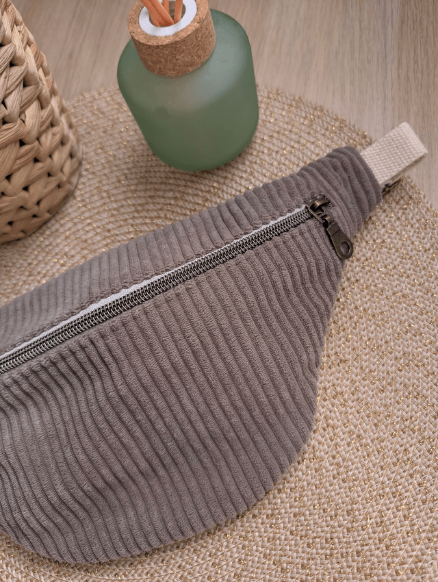 Sac banane enfant en velours cotelé marron glacé