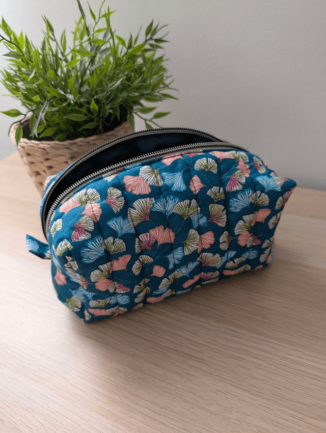Trousse matelassée verte foncée
