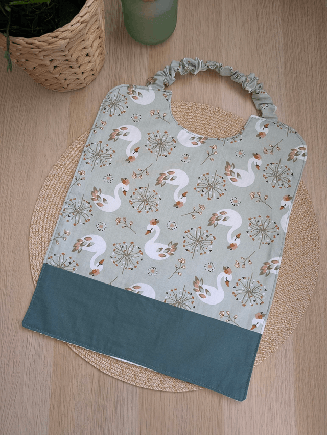 Serviette de cantine enfant fleurie cygnes