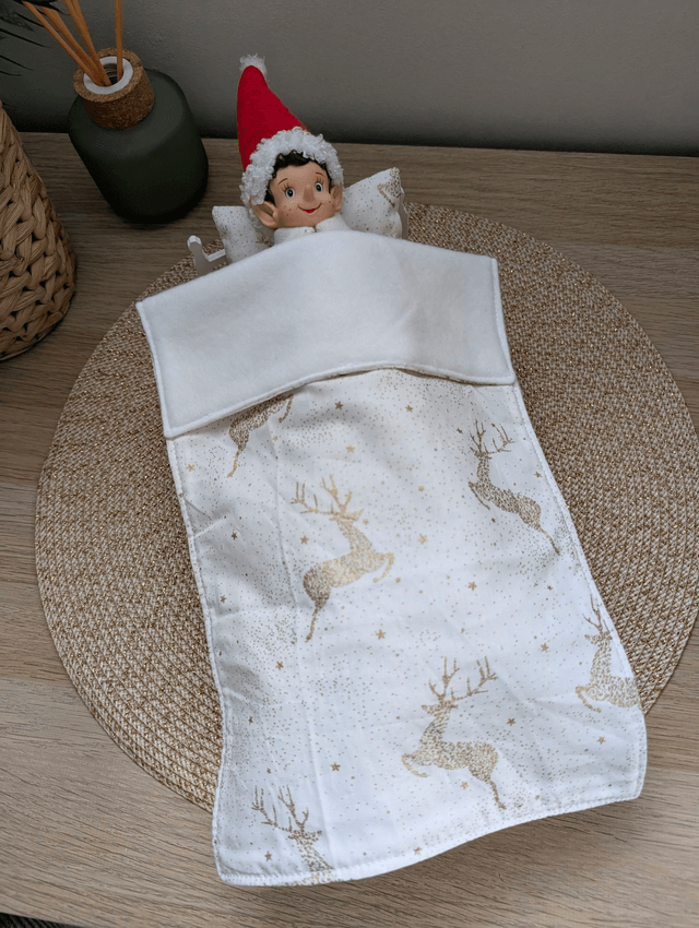 Parure de lit pour lutin farceur "cerfs dorés fond blanc"