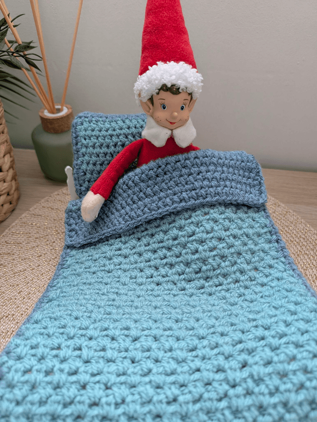 Parure de lit pour lutin farceur en laine bleue 