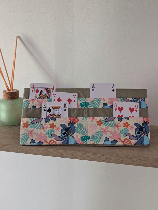 Porte-cartes de jeu modèle stitch beige