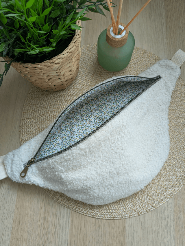 Sac banane femme en bouclette blanche 