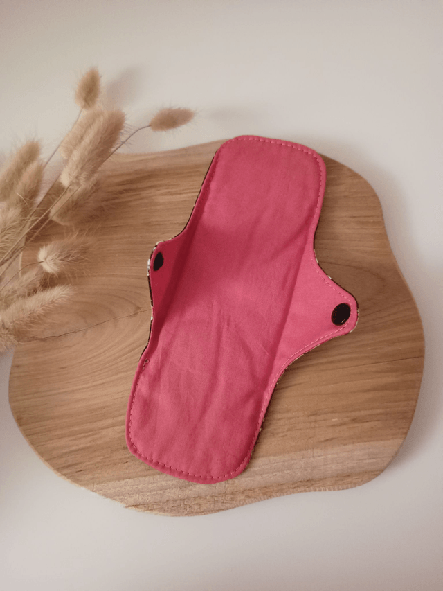 Serviette hygiénique lavable noire (à l'unité ou en lot de 5)