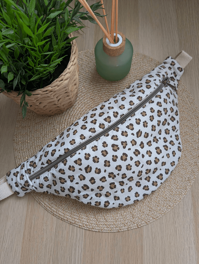 Sac banane femme en tissu léopard