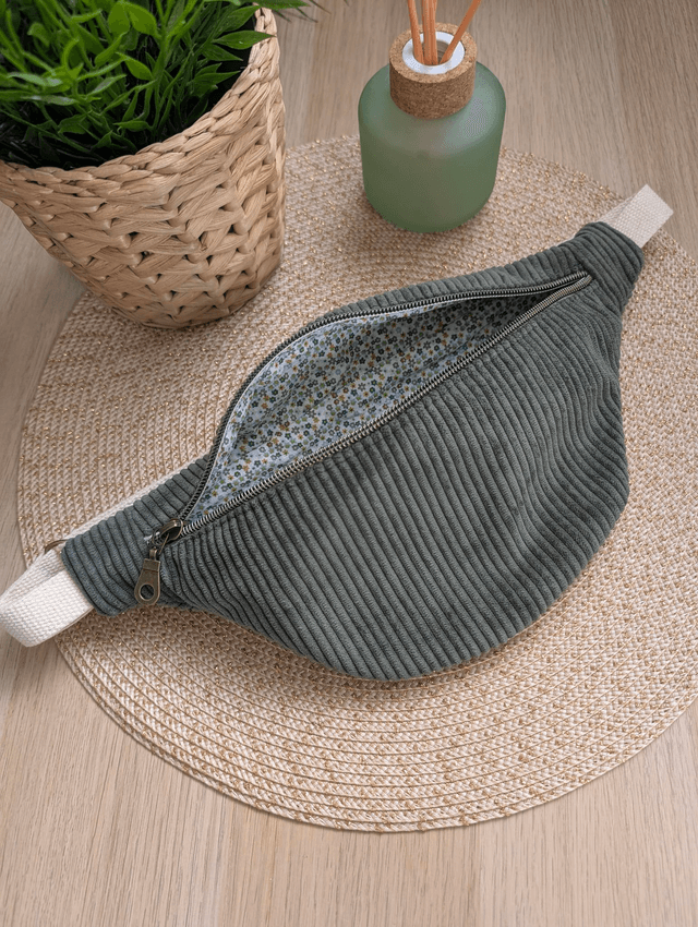 Sac banane enfant en velours cotelé kaki