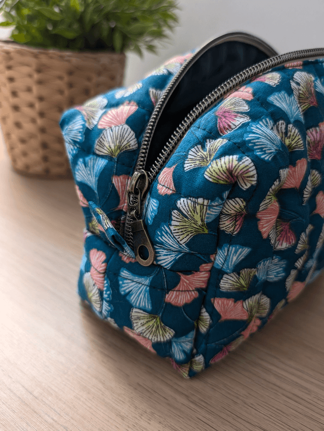 Trousse matelassée verte foncée
