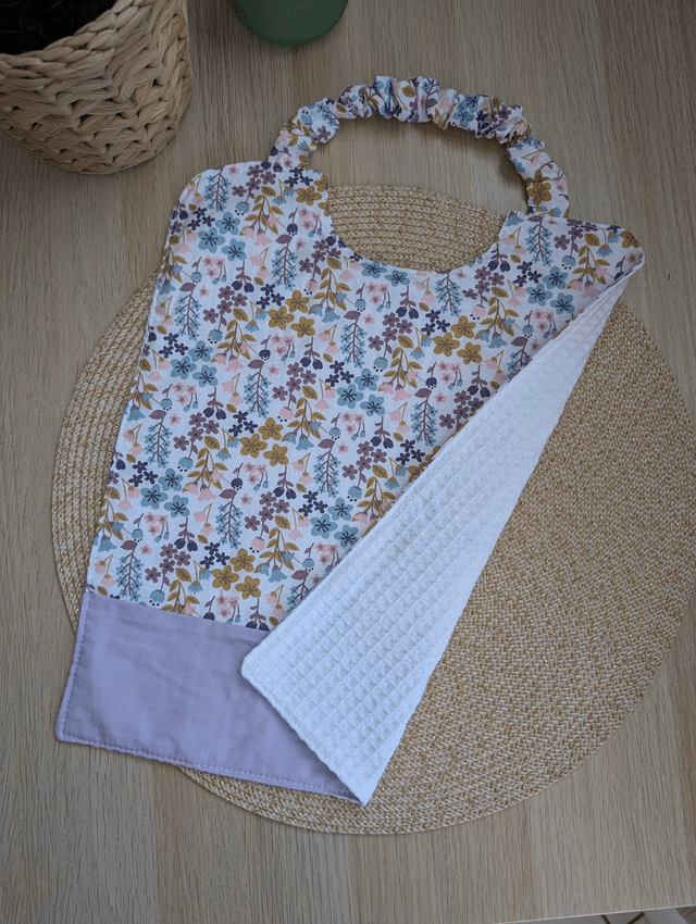 Serviette de cantine enfant fleurie lilas