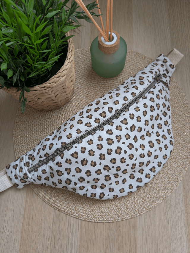 Sac banane femme en tissu léopard